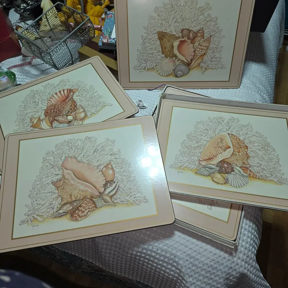 3 PIMPERNEL SET OF 4 HARD SEASHELL PLACEMATS